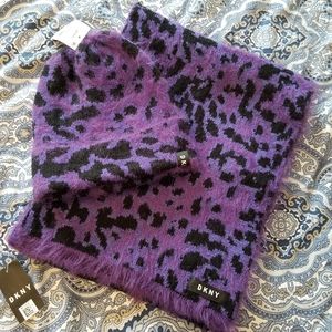 DKNY matching hat and scarf set